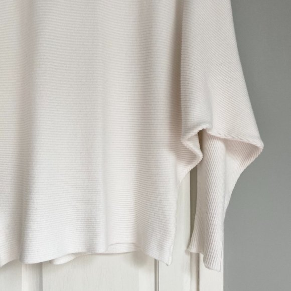 Gaberly || Batwing Knitted Pullover - Picture 3 of 7